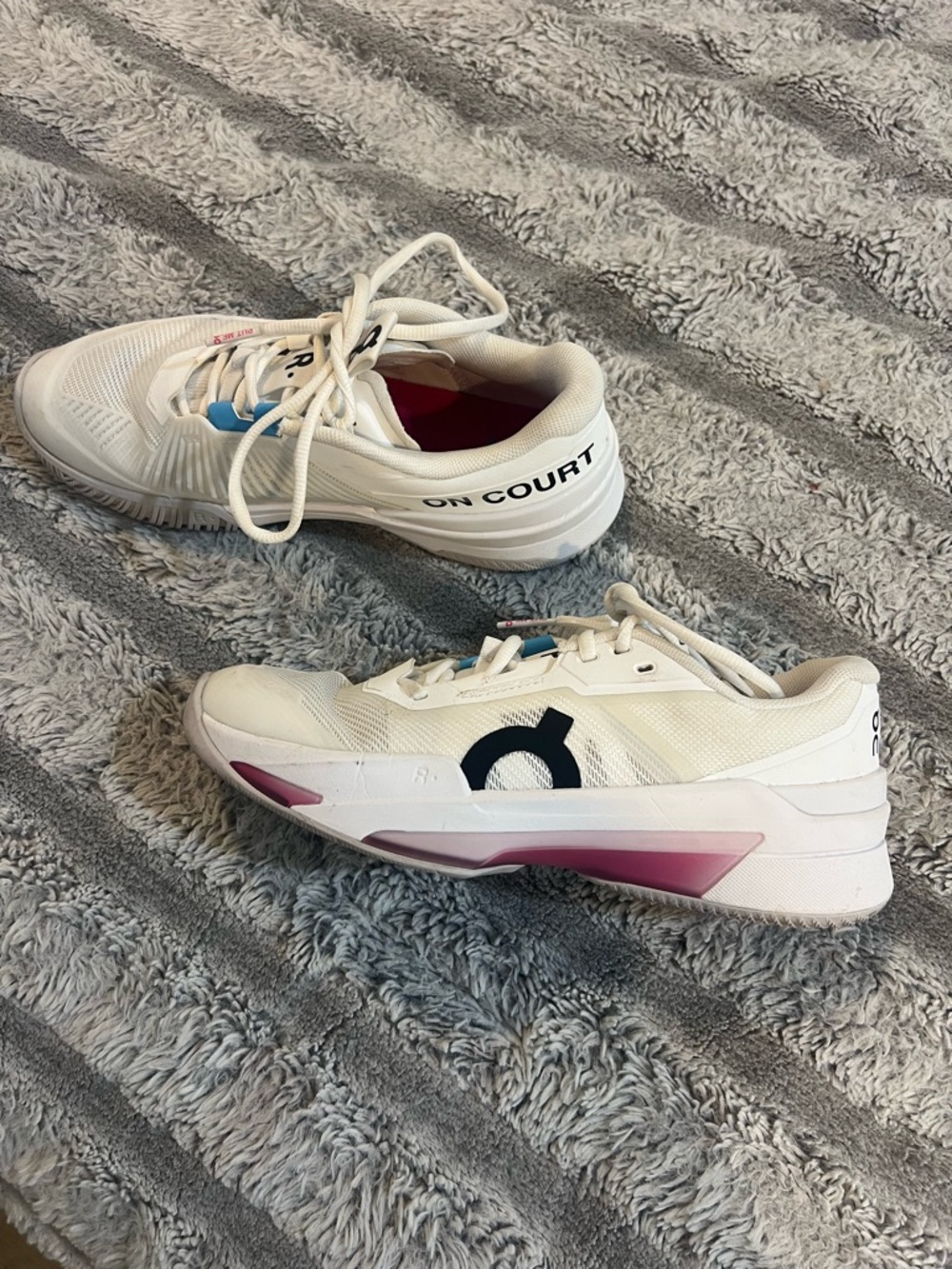 On Running Women's Tennis Shoes White with Pink Accents